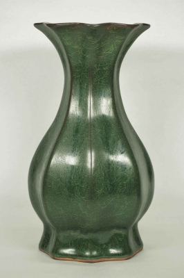 Octagonal Crackled Vase 