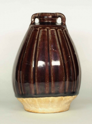 Pear-Shaped Jarlet with Ribbed Design