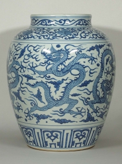 Jar with Five Dragons Design